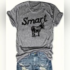 NEW T-Shirt, Writing “Smart” and donkey image, light gray, large, short sleeve